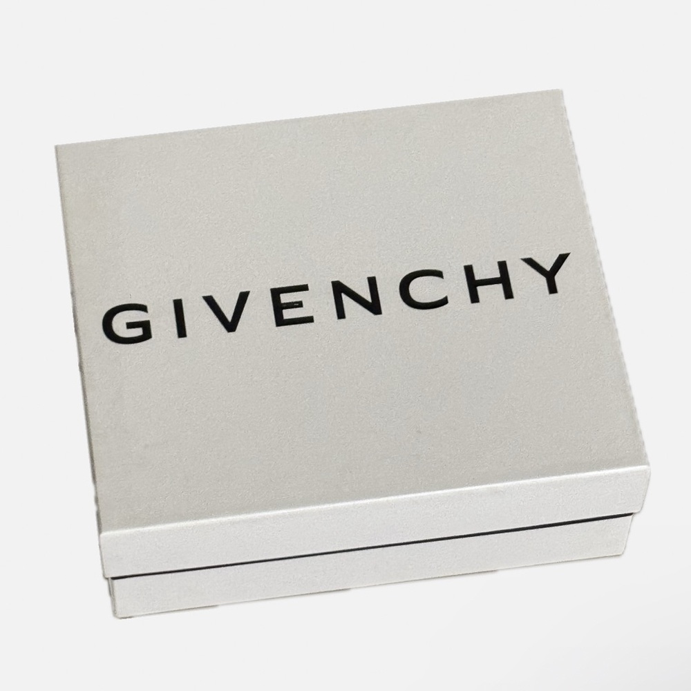 Men’s Givenchy Sneakers - Picture 6 of 7